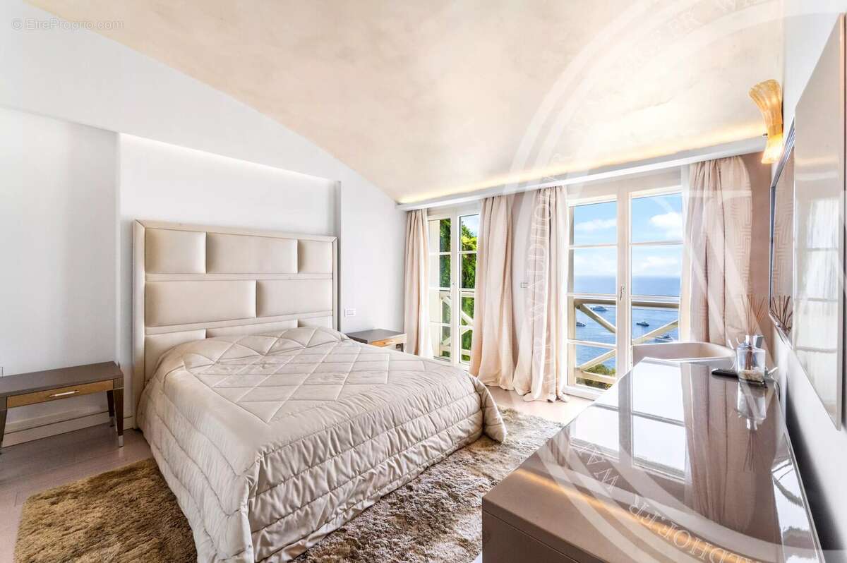 Maison à ROQUEBRUNE-CAP-MARTIN