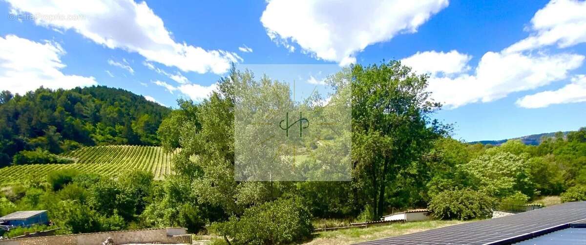 Maison à ALBA-LA-ROMAINE