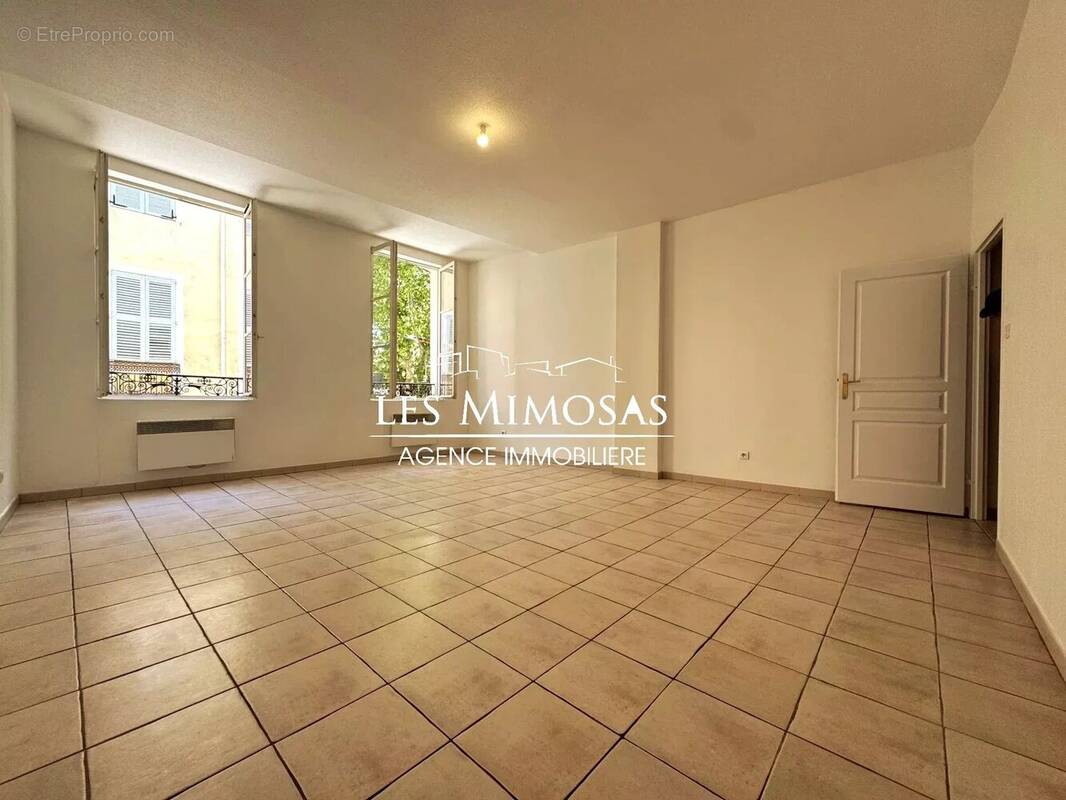 Appartement à FREJUS