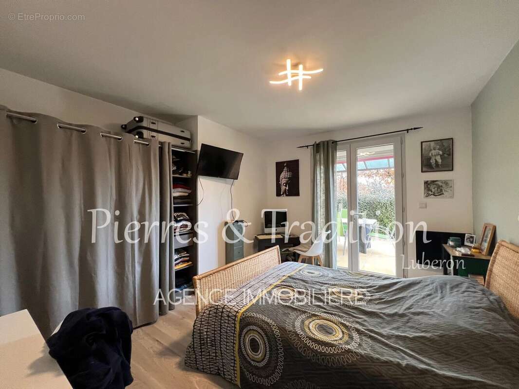 Maison à SAINT-SATURNIN-LES-APT