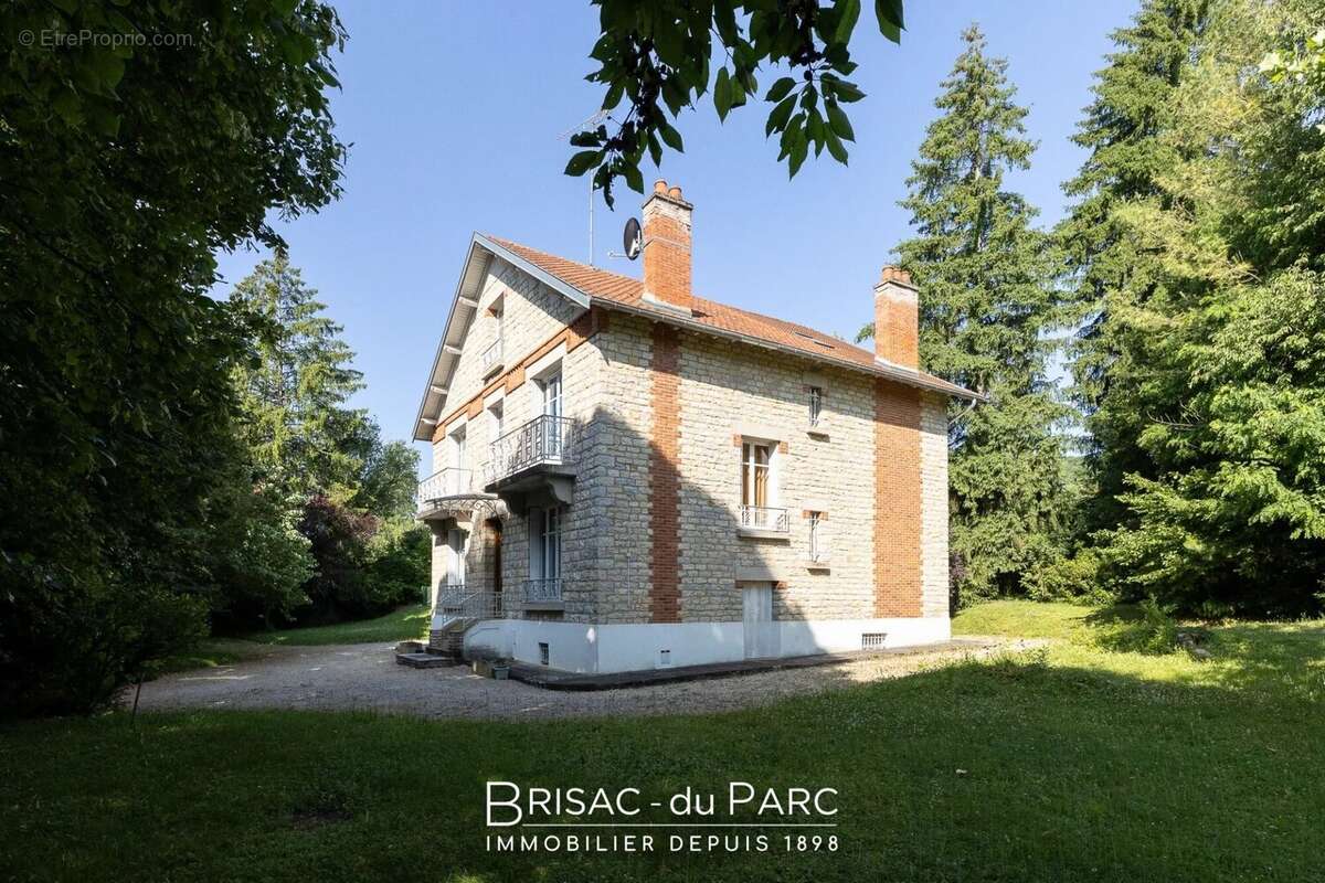 Maison à GISSEY-SUR-OUCHE