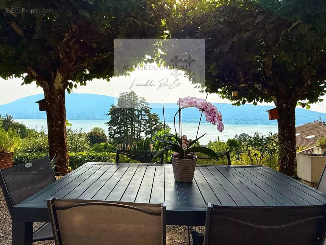 Maison à VEYRIER-DU-LAC