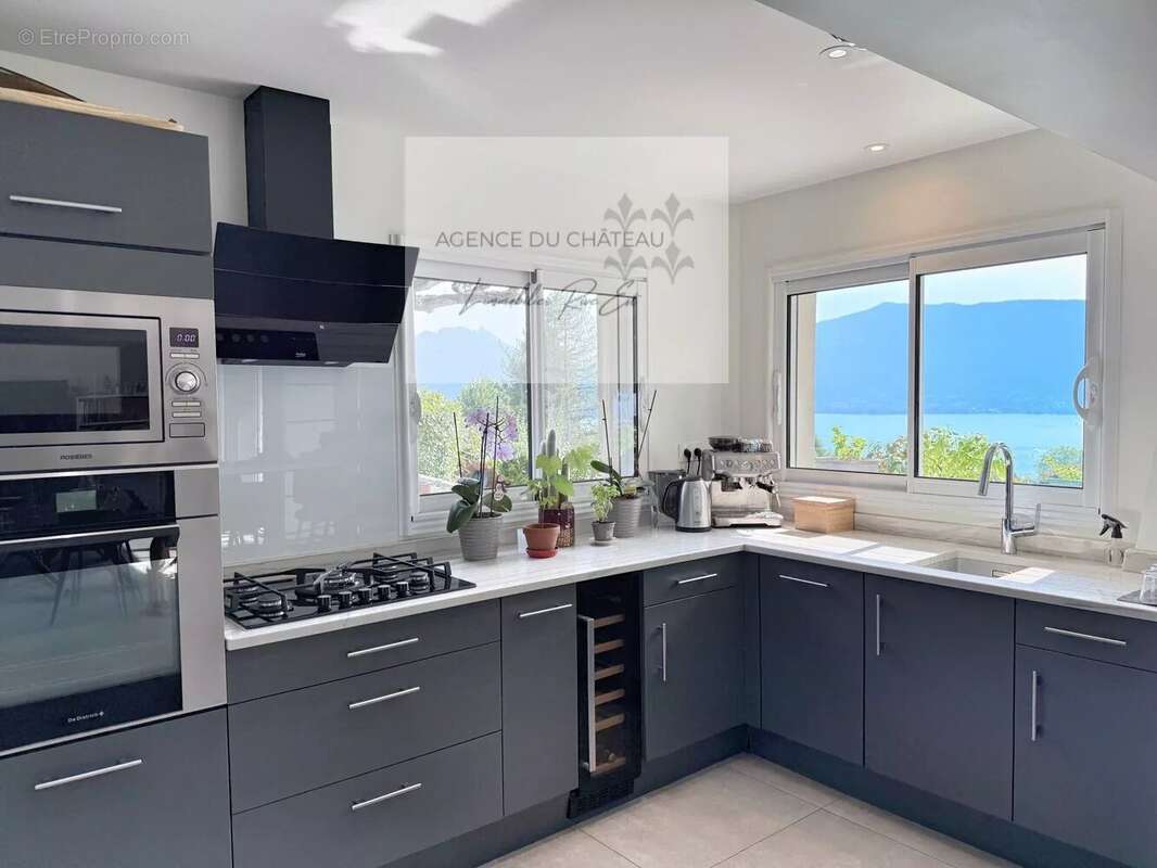 Maison à VEYRIER-DU-LAC