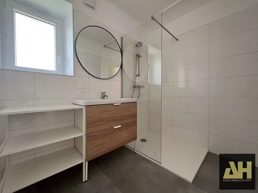 Maison à LE RELECQ-KERHUON