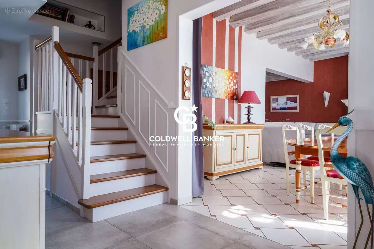 Maison à CHARENTILLY