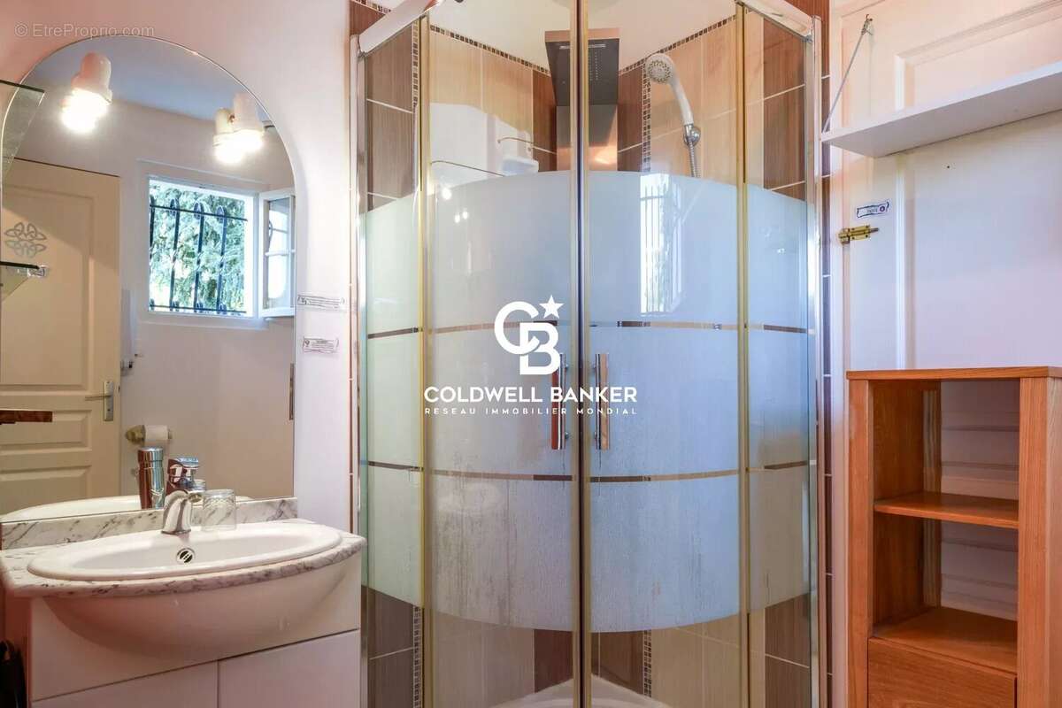 Maison à CHARENTILLY