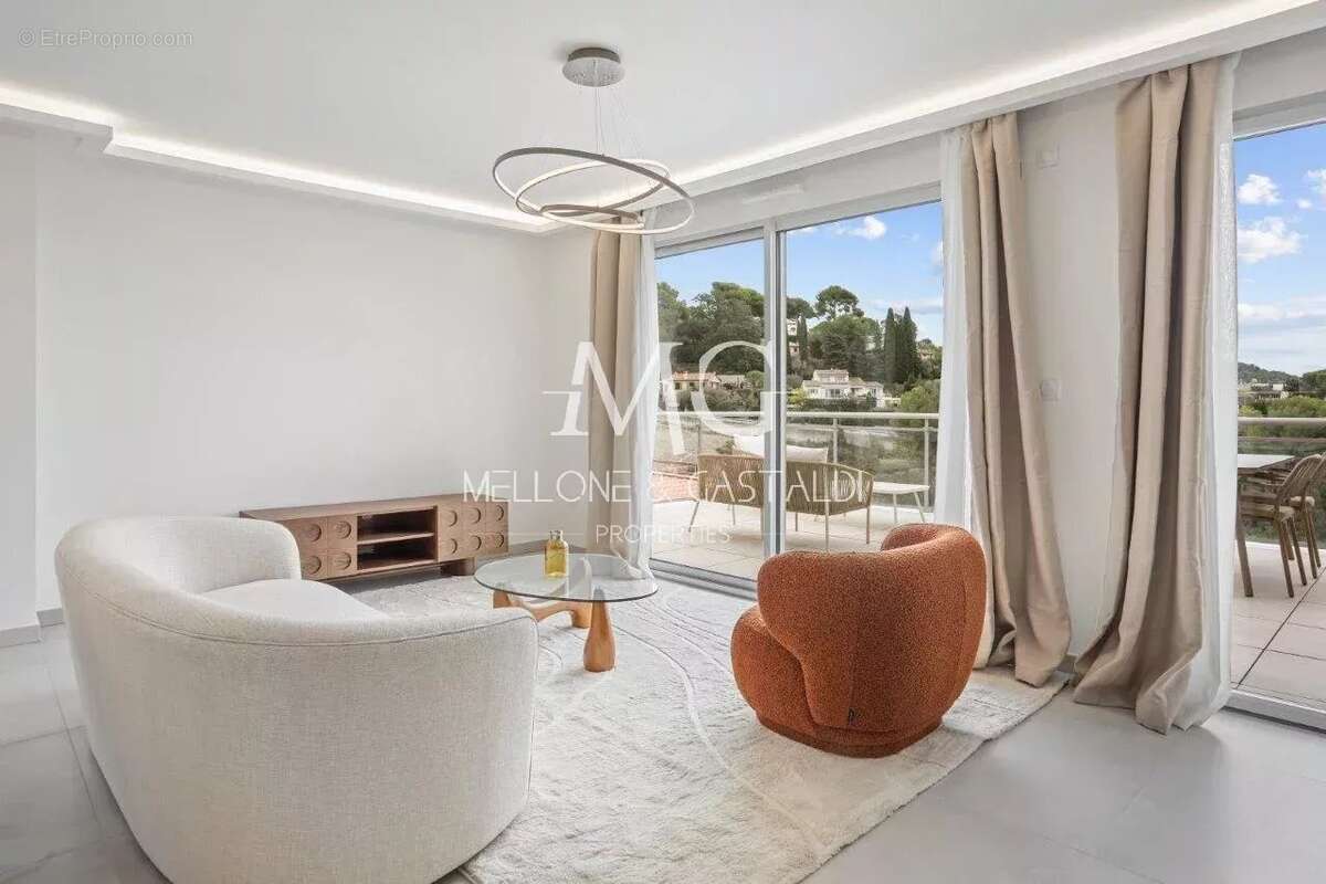 Appartement à LE CANNET