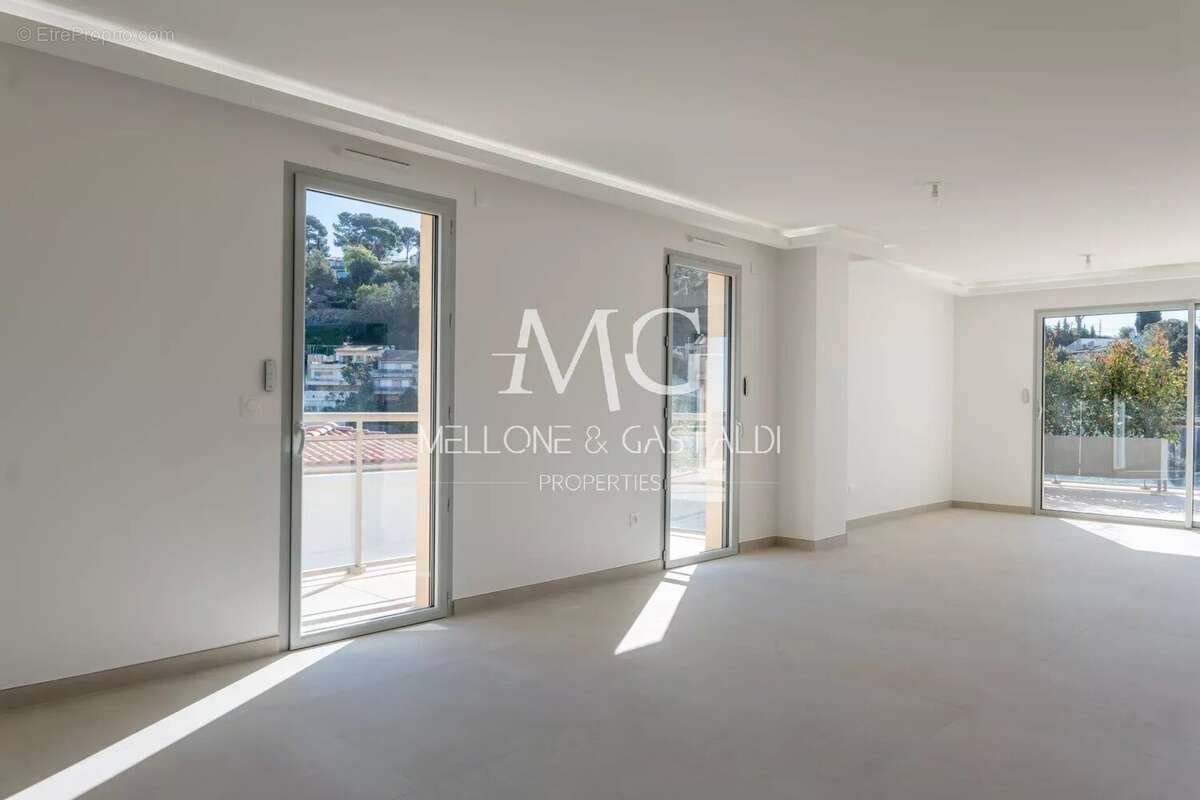 Appartement à LE CANNET