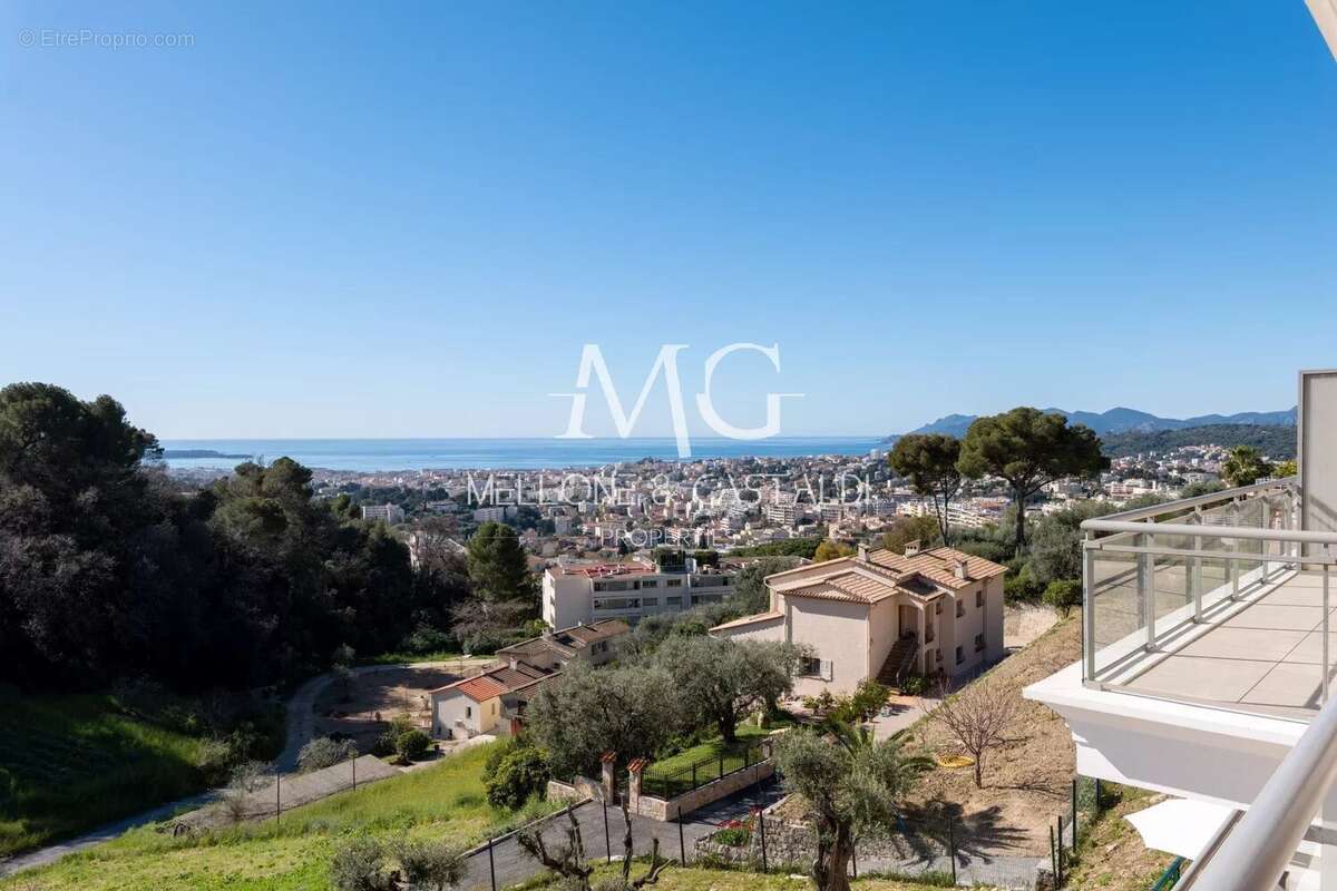 Appartement à LE CANNET