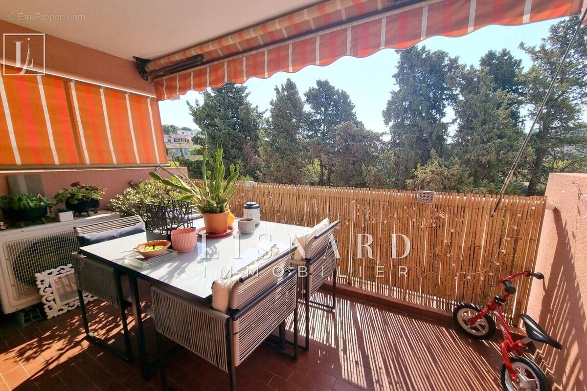 Appartement à VALLAURIS