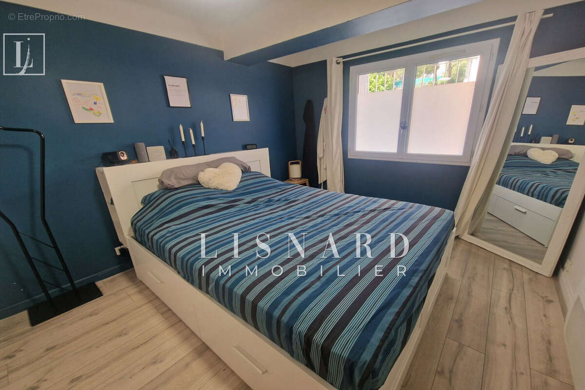 Appartement à VALLAURIS