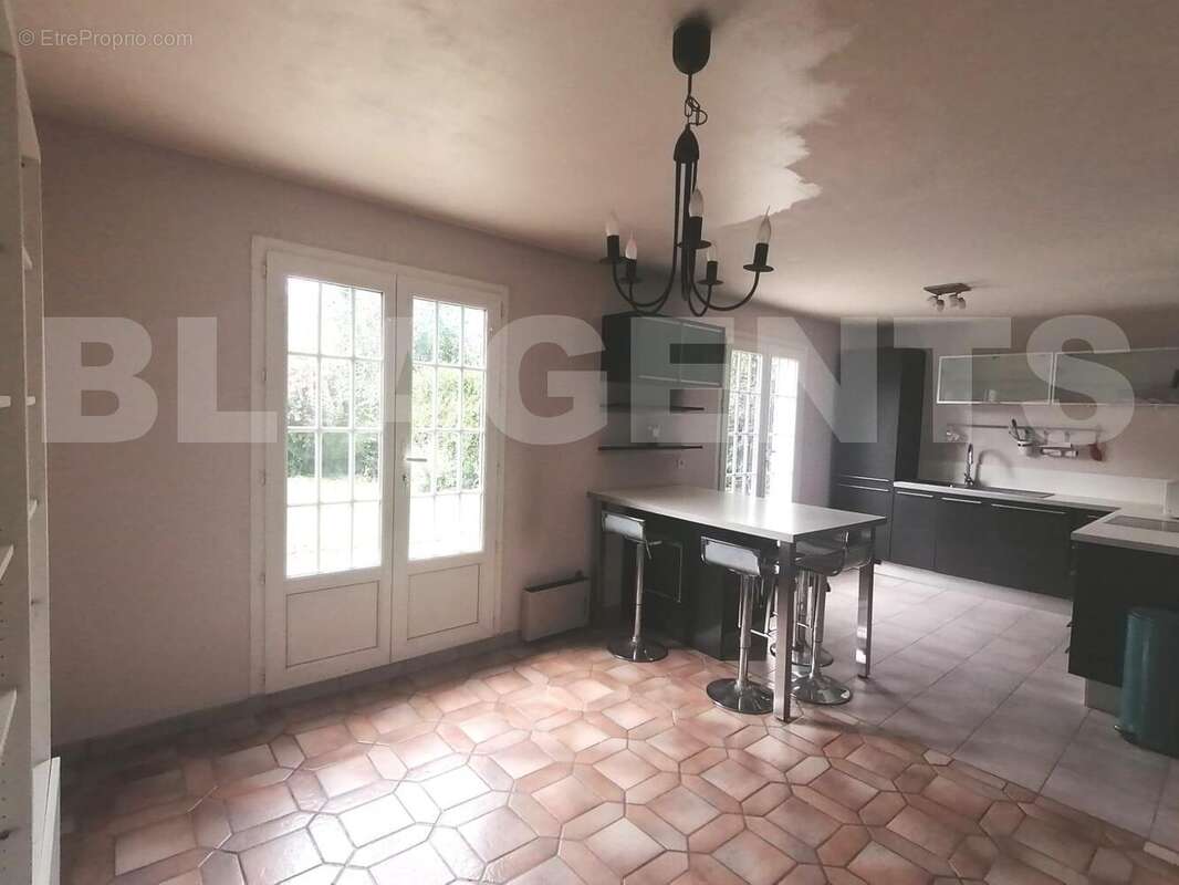 IMG-20250804-WA0007 - Maison à LIZY-SUR-OURCQ