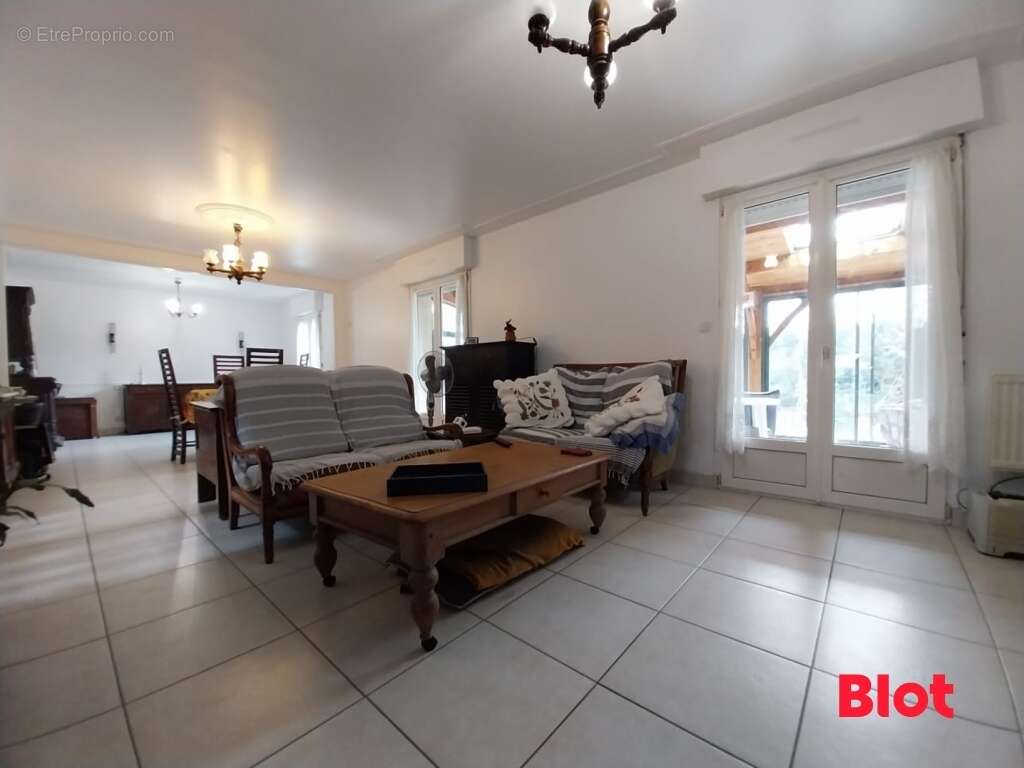 Maison à SION-LES-MINES