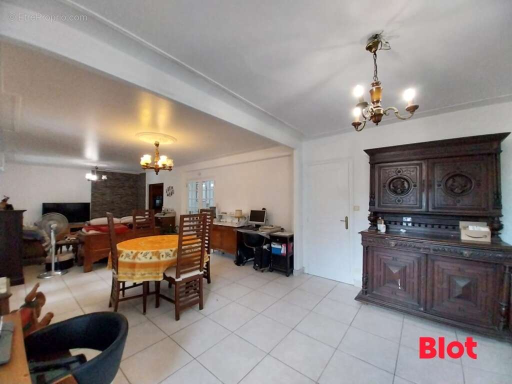 Maison à SION-LES-MINES