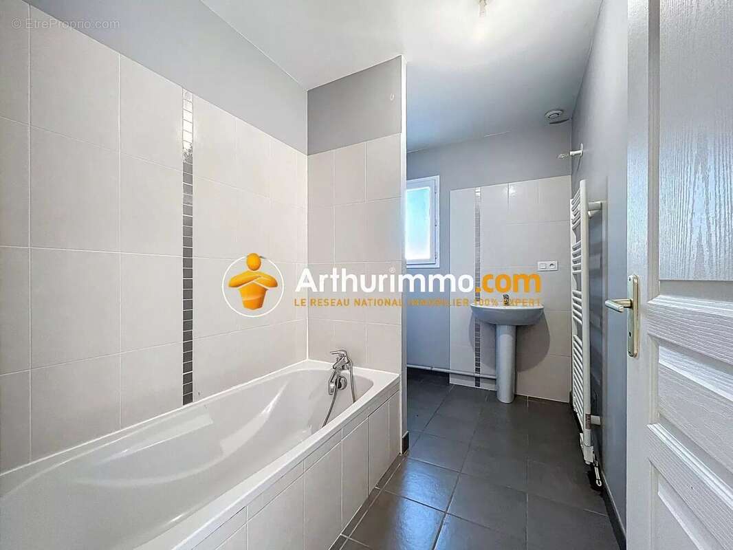 Maison à BOURGOIN-JALLIEU