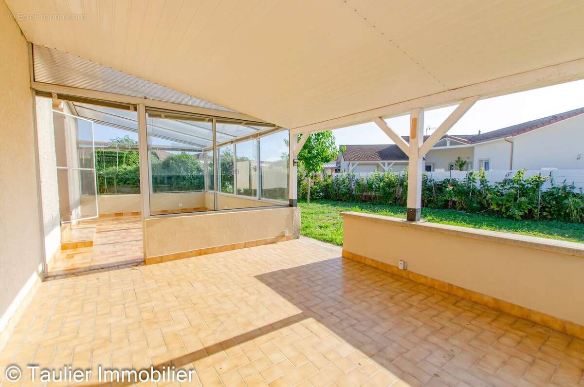 Maison à SAINT-SAUVEUR