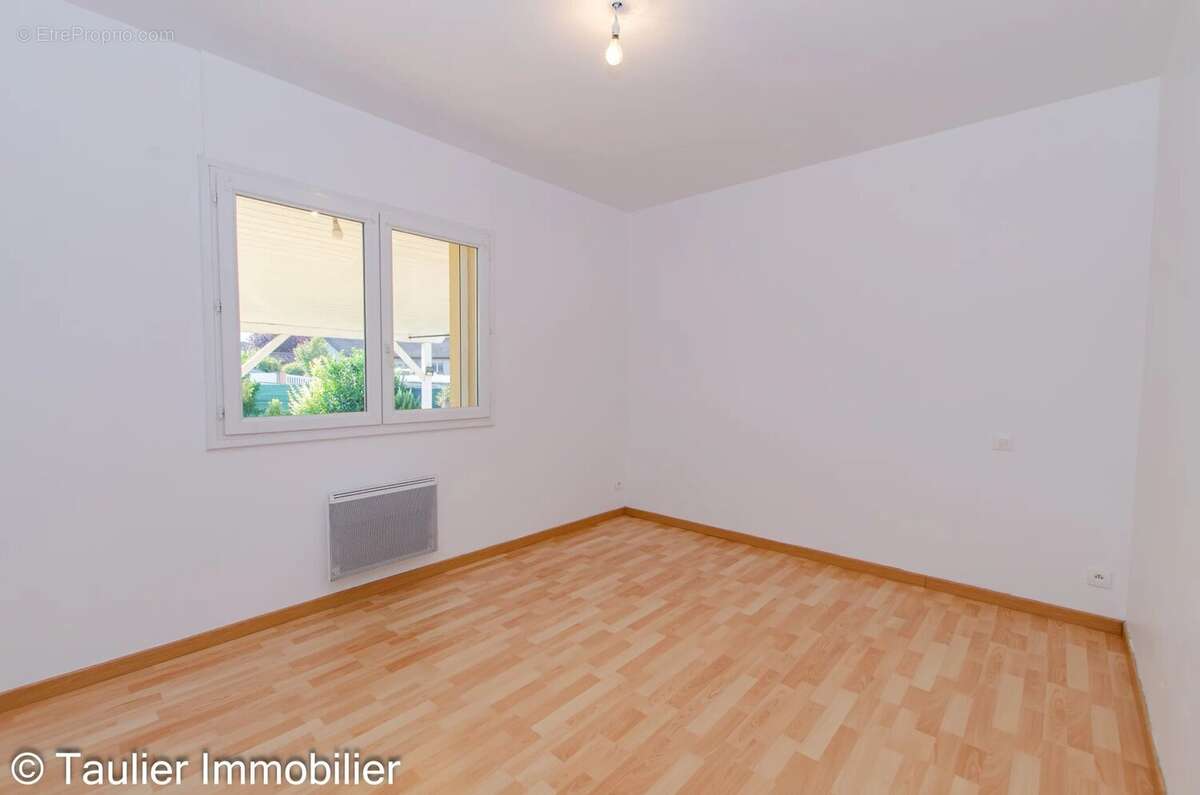 Maison à SAINT-SAUVEUR