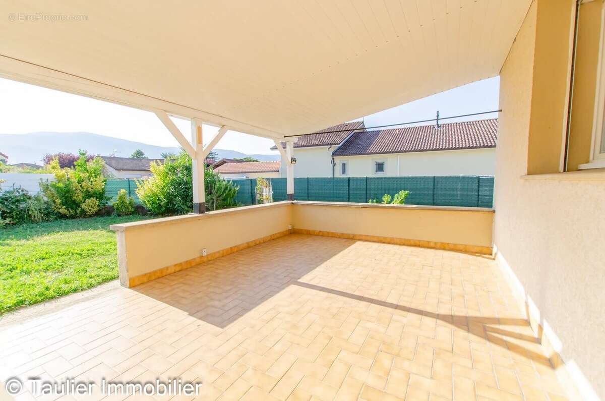 Maison à SAINT-SAUVEUR