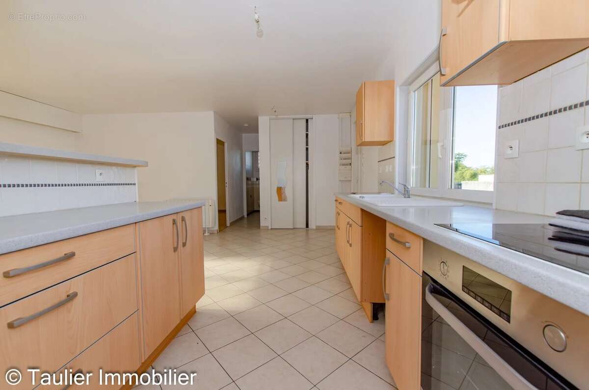 Maison à SAINT-SAUVEUR