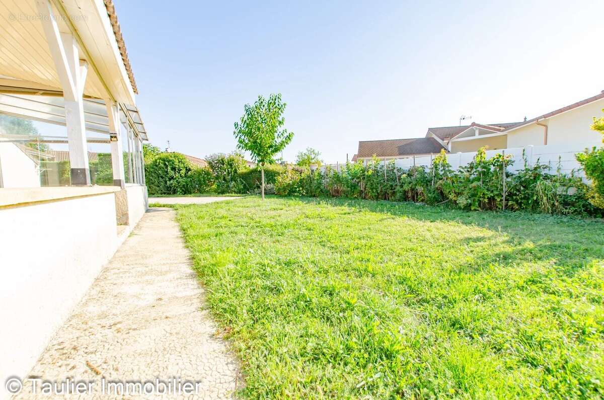 Maison à SAINT-SAUVEUR