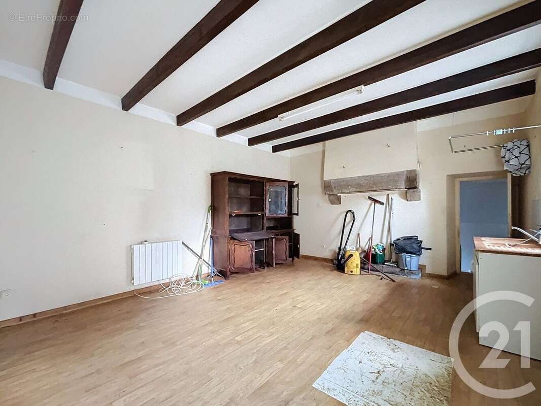 Maison à BELLE-ISLE-EN-TERRE