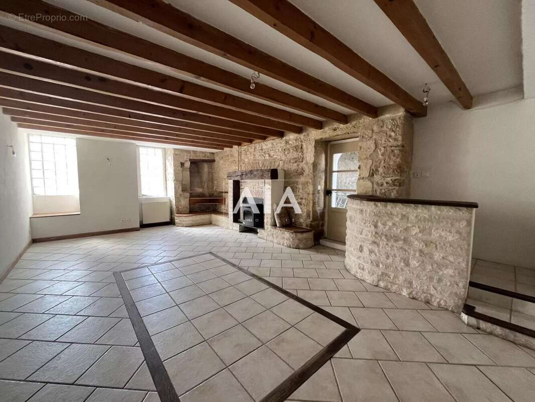 Maison à MAINE-DE-BOIXE