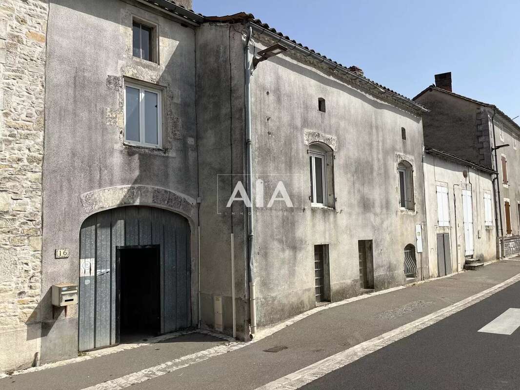Maison à MAINE-DE-BOIXE