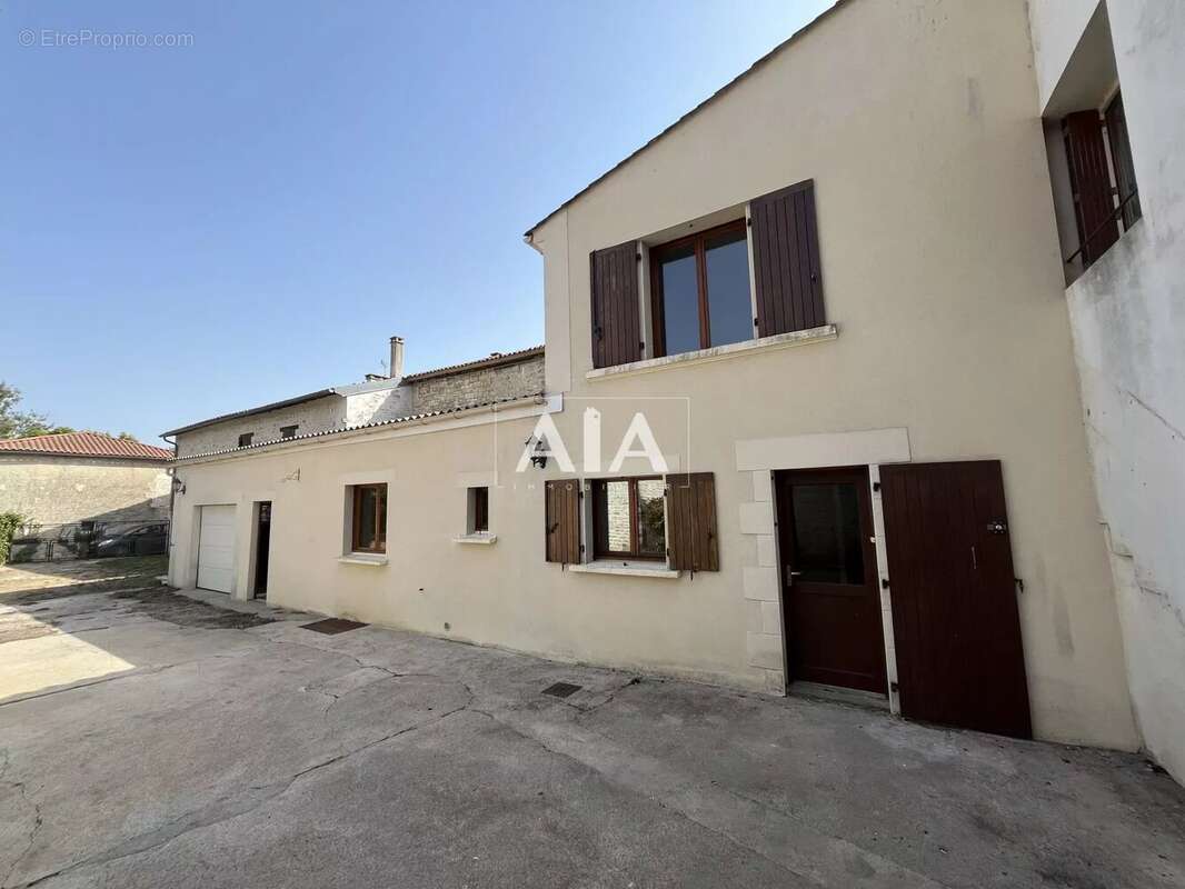 Maison à MAINE-DE-BOIXE