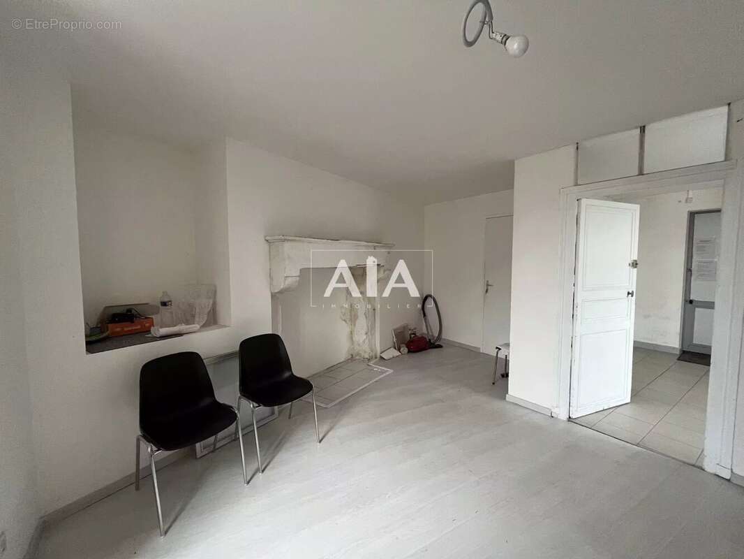 Appartement à MONTIGNAC-CHARENTE