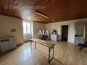 Appartement à MONTIGNAC-CHARENTE