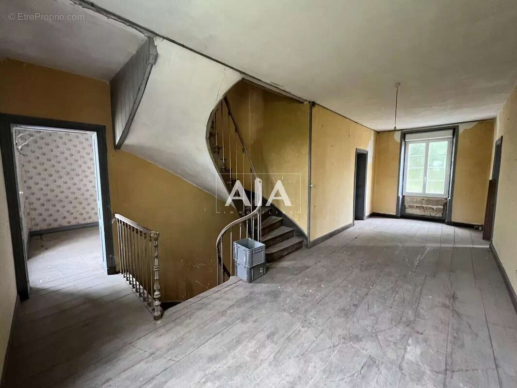 Maison à SAINT-AMANT-DE-BOIXE