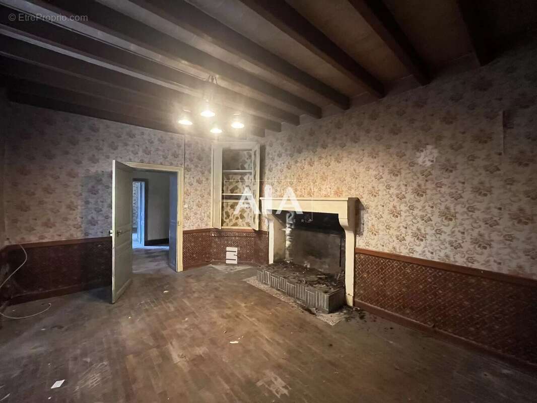 Maison à SAINT-AMANT-DE-BOIXE