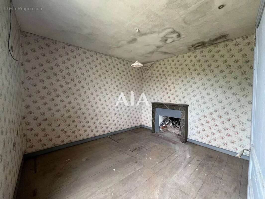 Maison à SAINT-AMANT-DE-BOIXE