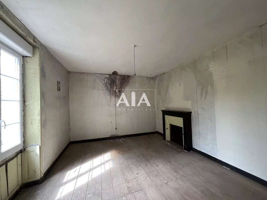 Maison à SAINT-AMANT-DE-BOIXE