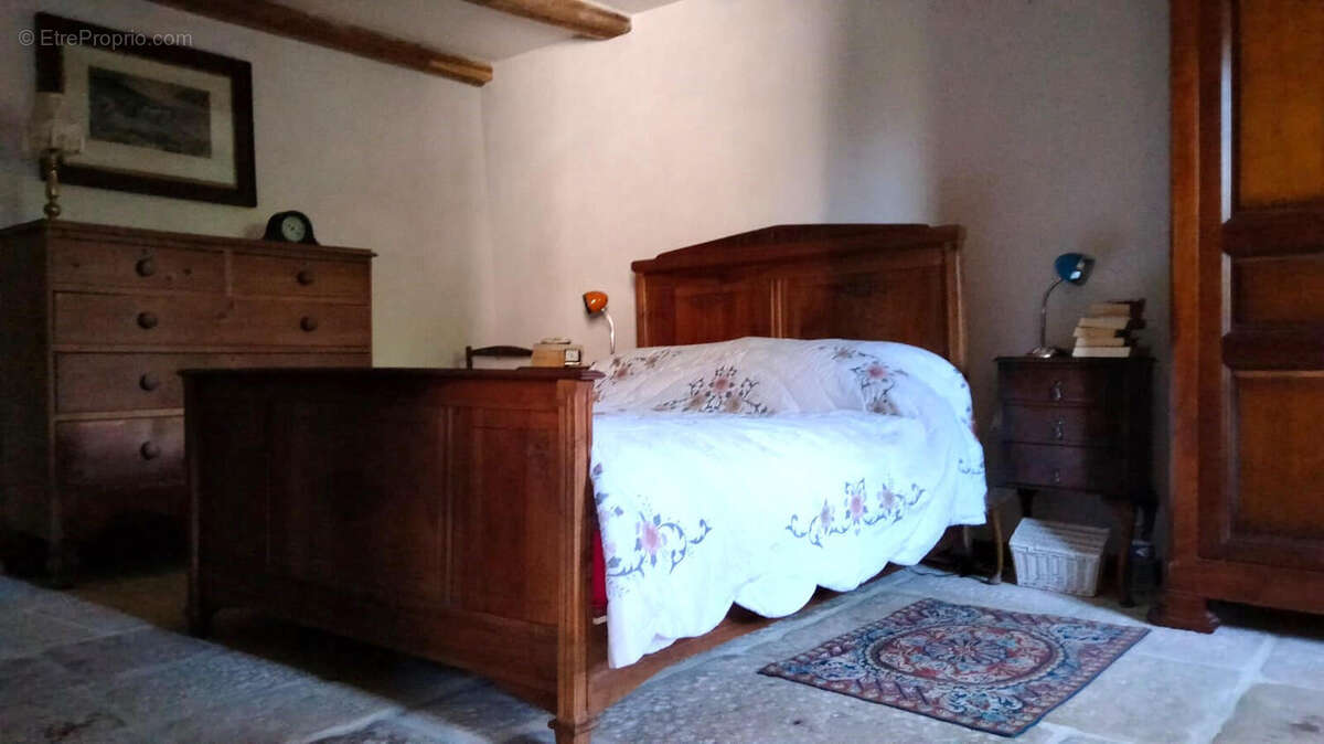 CHAMBRE - Maison à SAUZE-VAUSSAIS