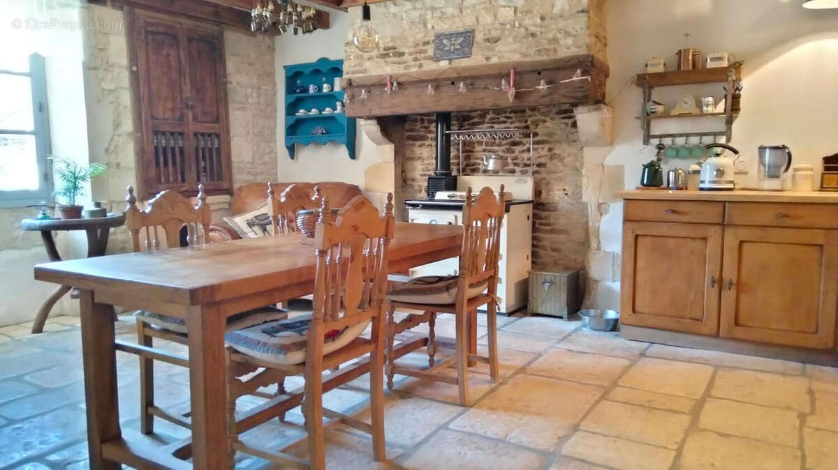 CUISINE - Maison à SAUZE-VAUSSAIS