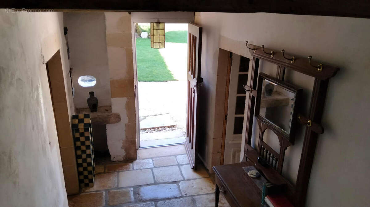 ENTRANCE - Maison à SAUZE-VAUSSAIS