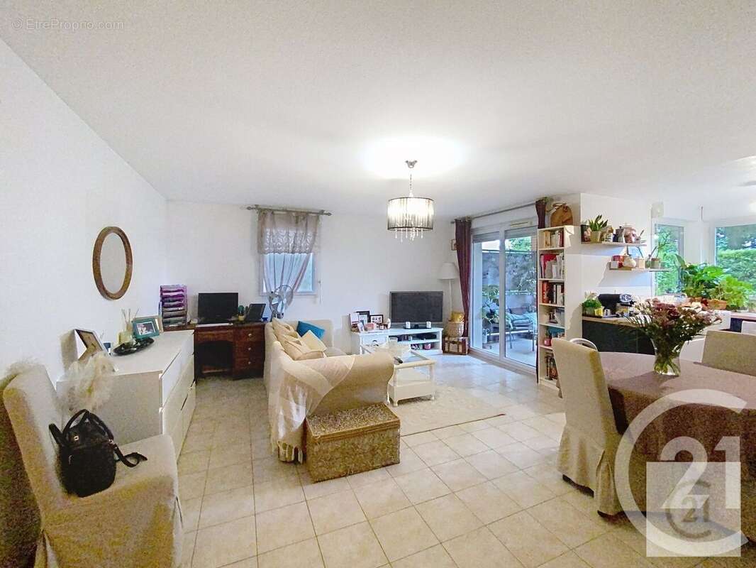 Appartement à POMPERTUZAT