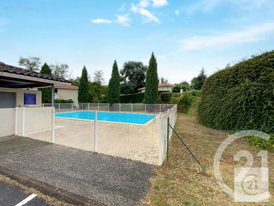 Appartement à POMPERTUZAT