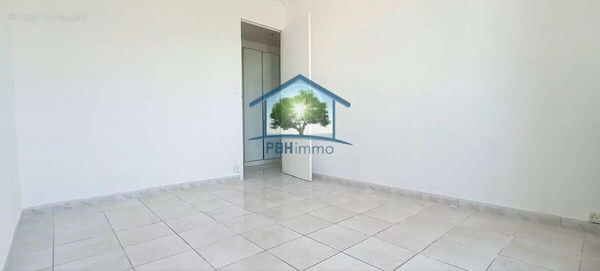 Appartement à MARSEILLE-9E