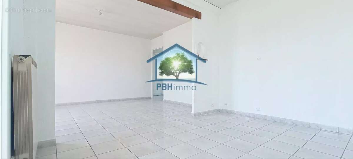 Appartement à MARSEILLE-9E