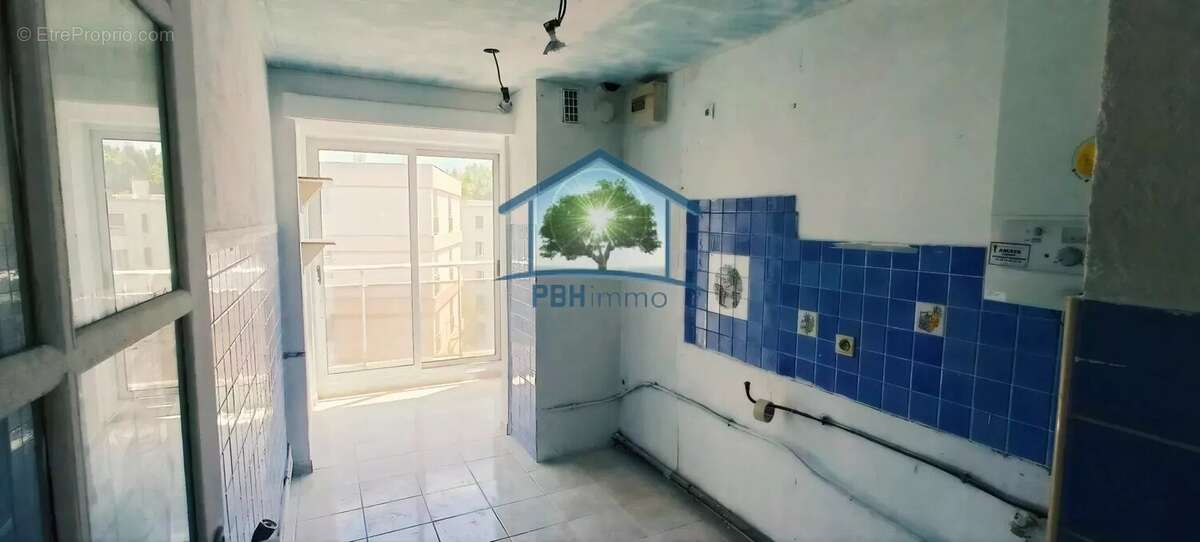 Appartement à MARSEILLE-9E