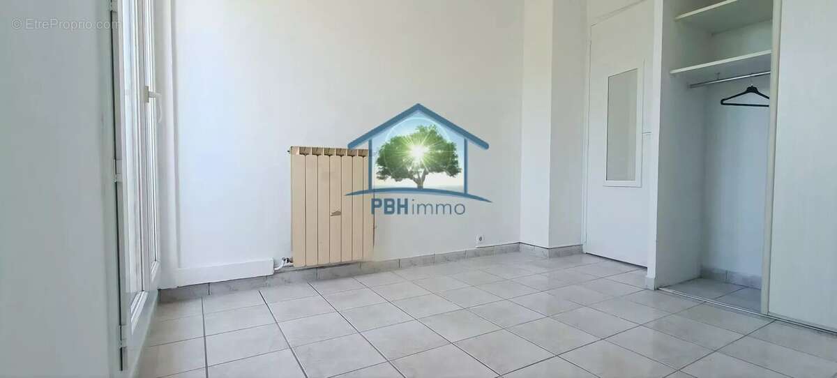 Appartement à MARSEILLE-9E