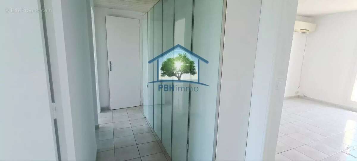 Appartement à MARSEILLE-9E