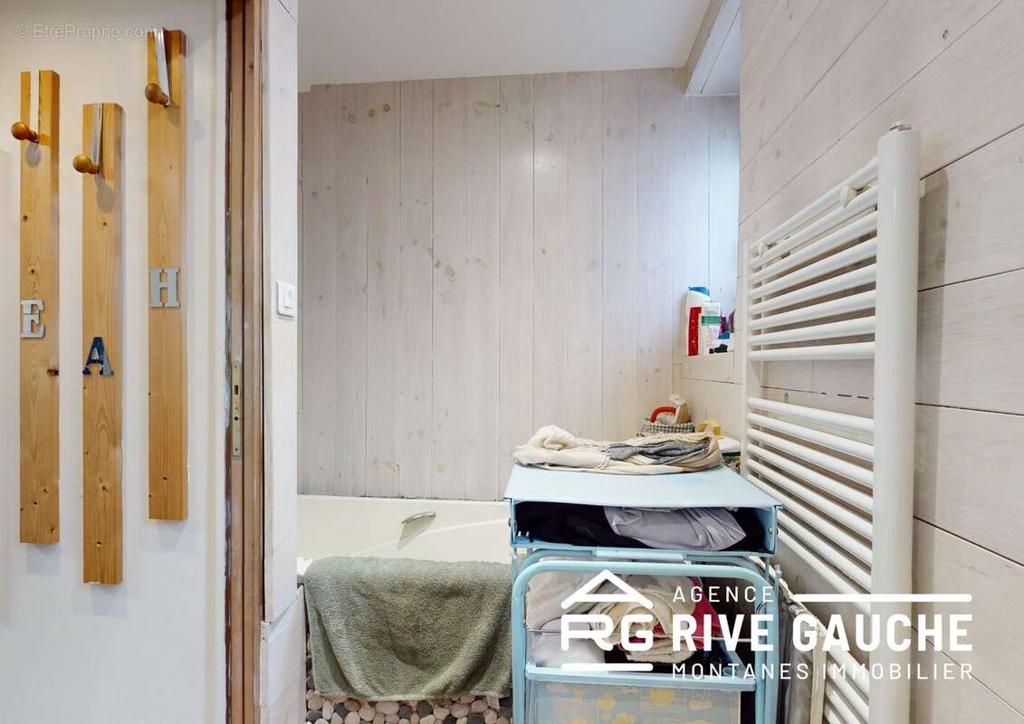 Maison à LES ROCHES-DE-CONDRIEU