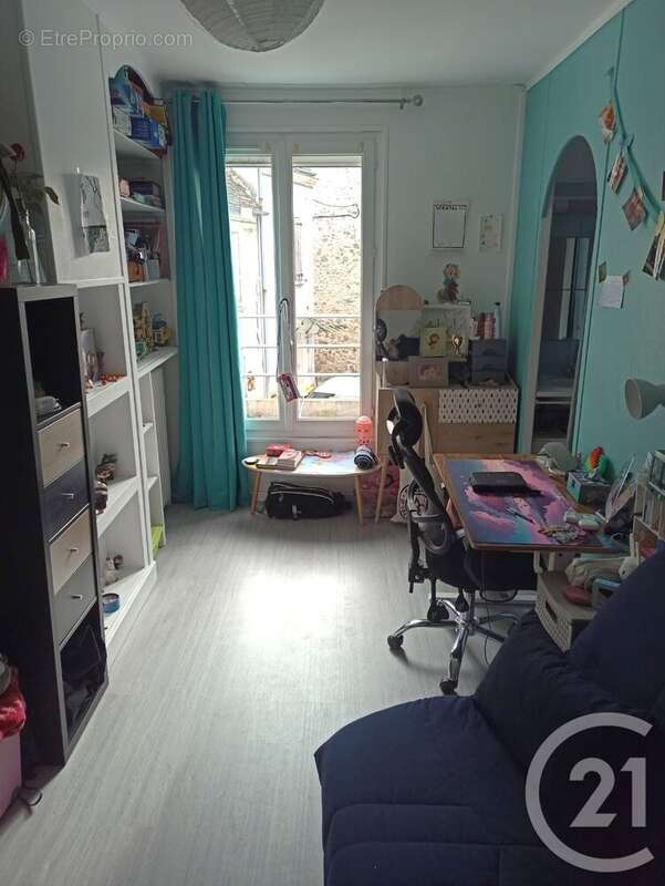 Maison à VER-SUR-LAUNETTE