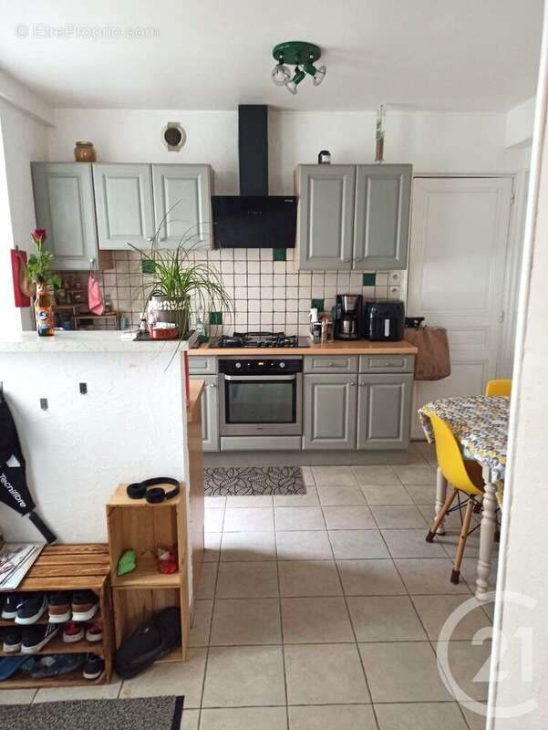 Maison à VER-SUR-LAUNETTE