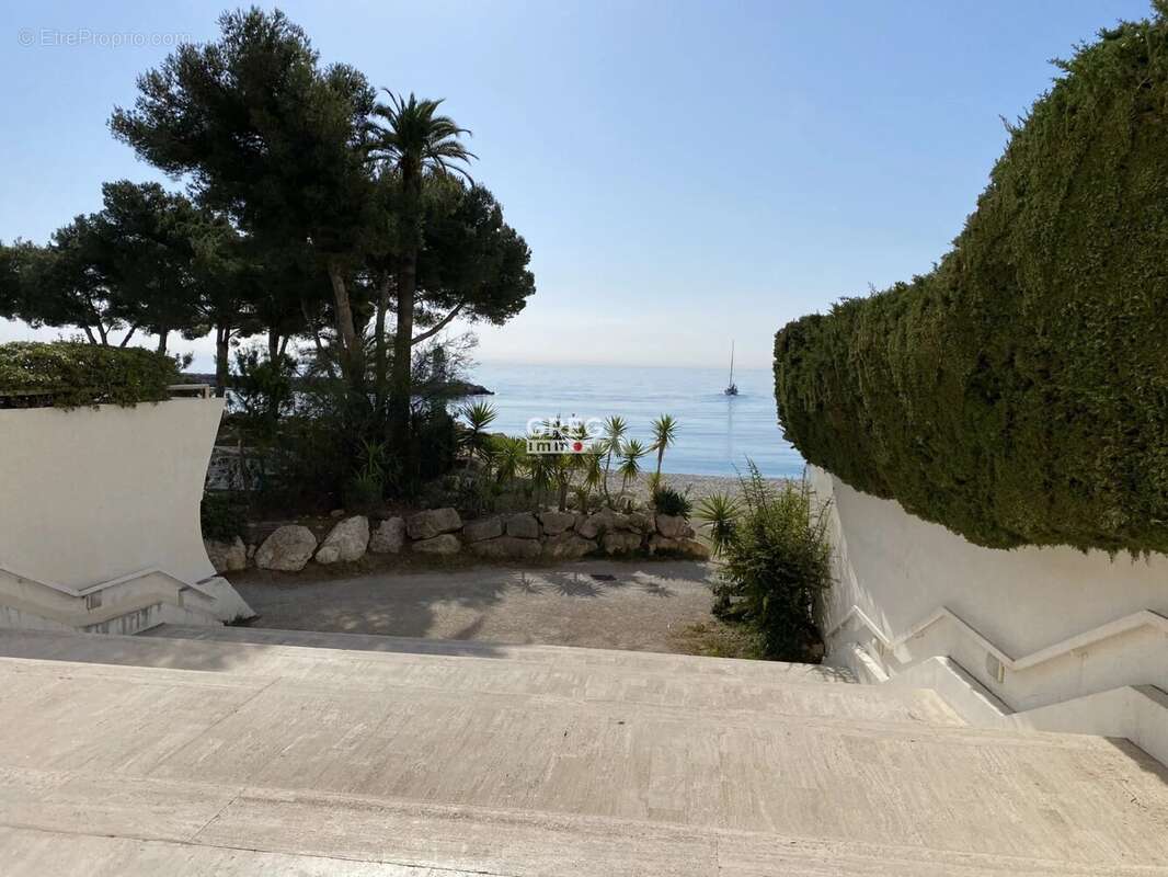 Appartement à VILLENEUVE-LOUBET