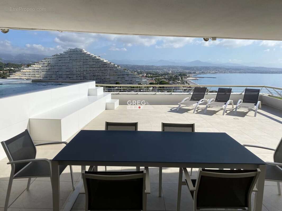 Appartement à VILLENEUVE-LOUBET