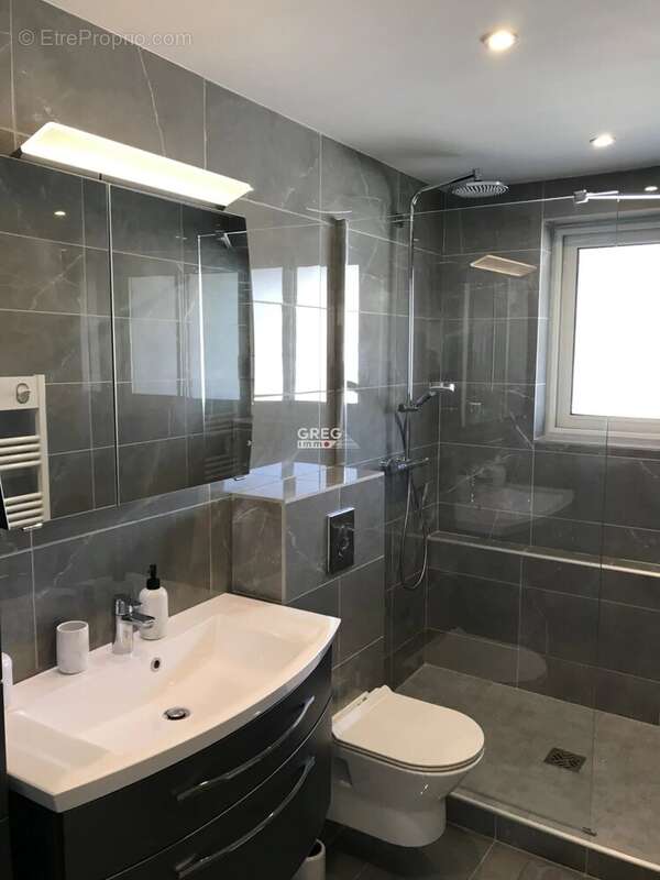 Appartement à VILLENEUVE-LOUBET